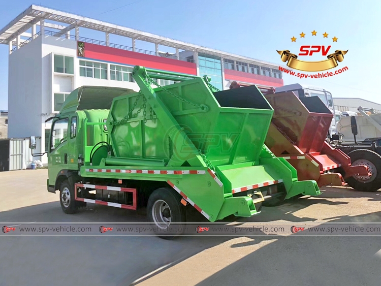 Skip Loader Garbage Truck Sinotruk HOWO - Green